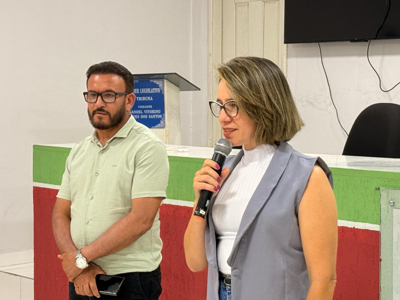 Prefeitura empossa 26 Diretores Escolares e Cordenadores Administrativos da rede municipal de e...